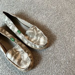 Sanuk womens shoes